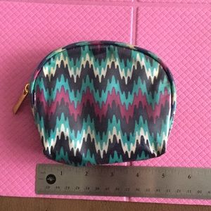 MACBETH COLLECTION zig zag preppy makeup bag